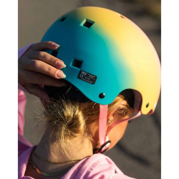 NKX Brain Saver Rainbow Fade bukósisak – Raktáron!