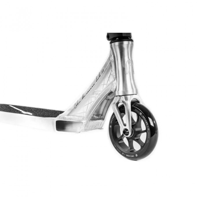 ETHIC ERAWAN V2 Medium Freestyle Roller - Raktáron!